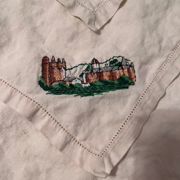 Vintage hand embroidered cloth table napkins 6 unique designs - Picture 3 of 8